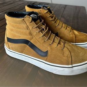 EUC Mens 8 VANS SK8-HI Suede High Top